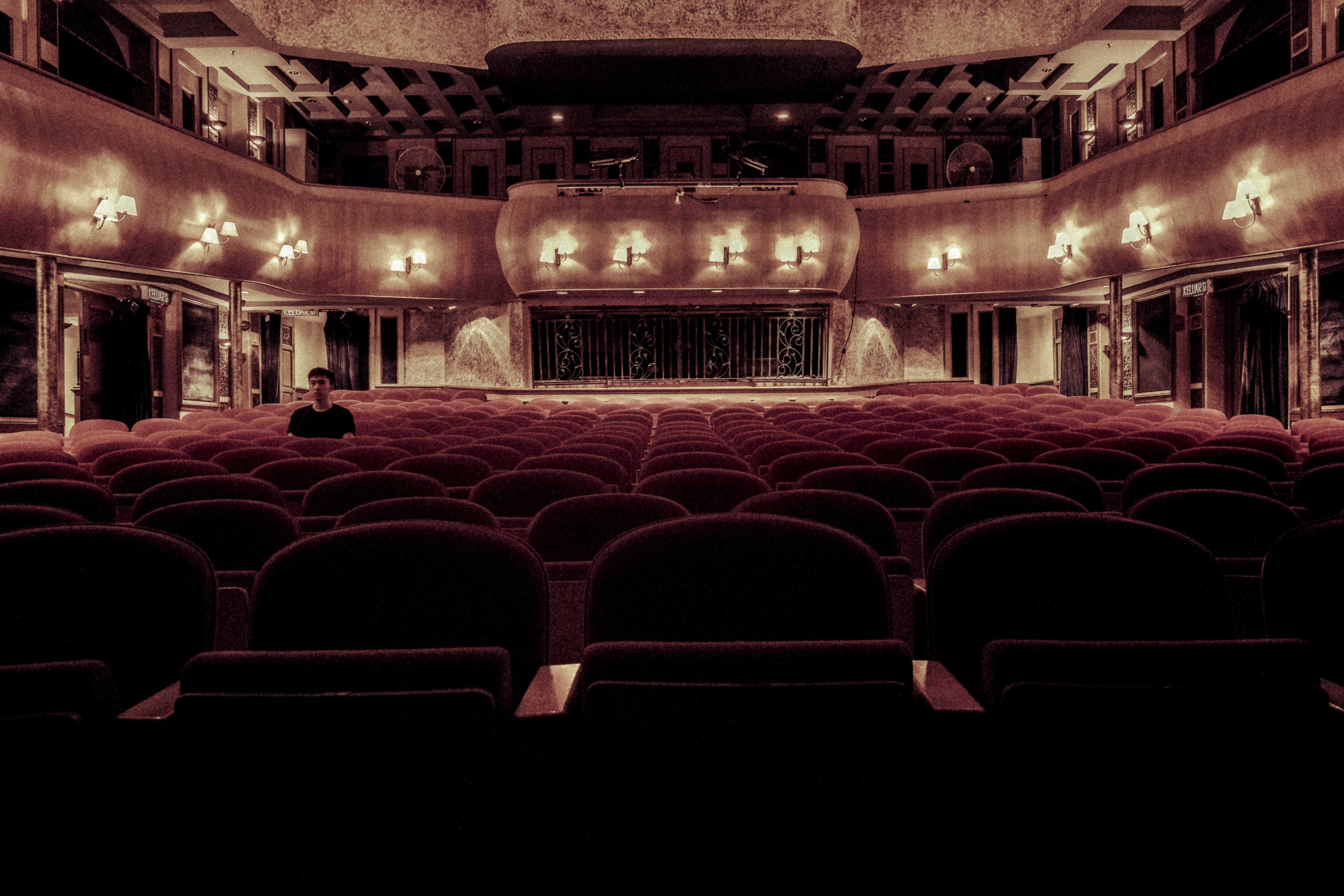Are you ready for this post about the theaters? This is post about philosophy and you might not get it immediatly. Are you up for the challenge?