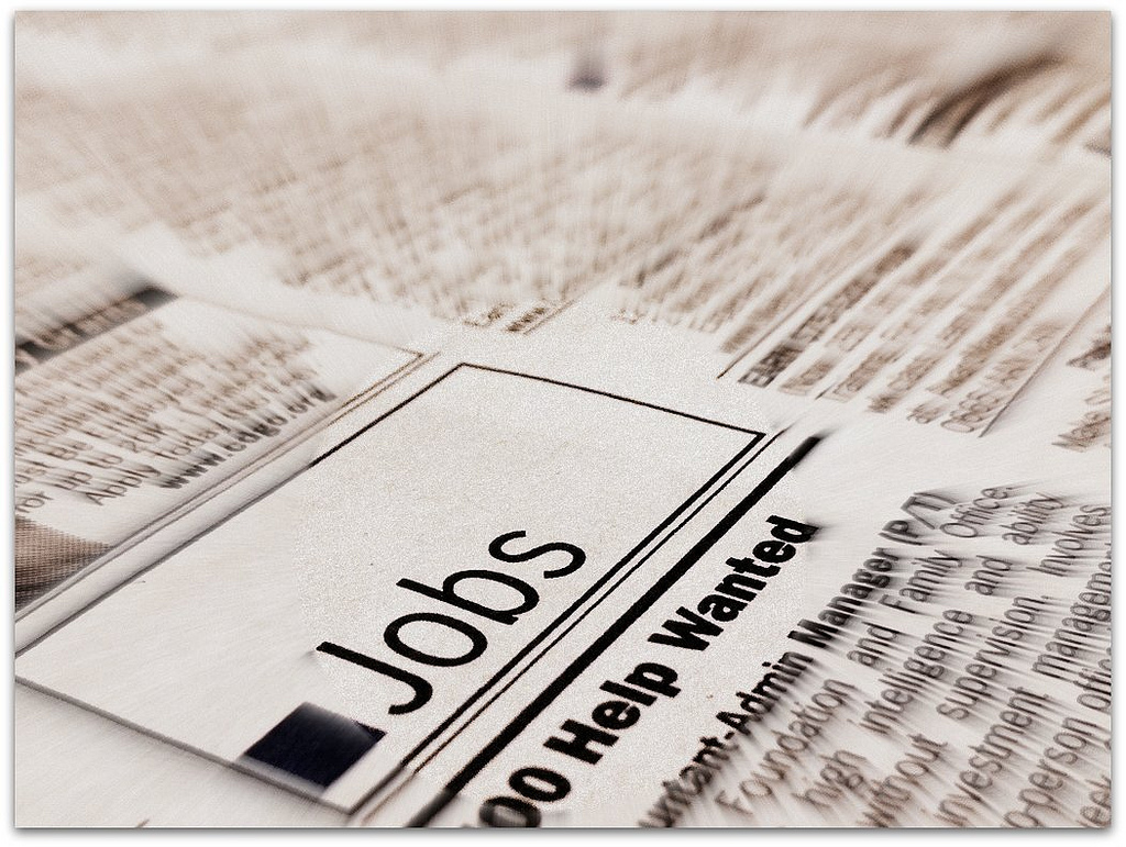 Most people try to avoid temporary jobs because they're afraid of uncertainty. I love doing temporary jobs since I know when they'll end.